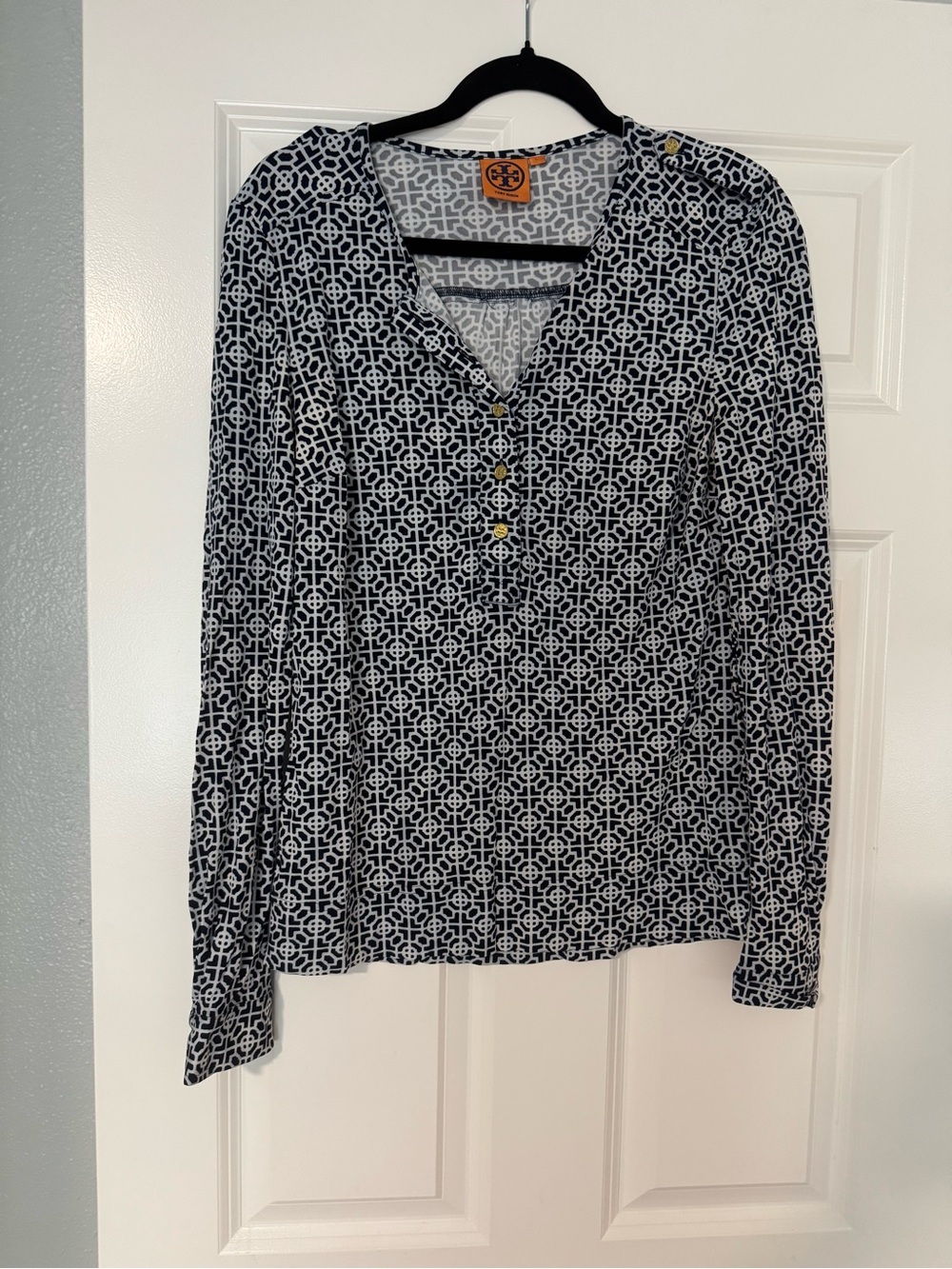 Tory Burch Black and White Geometric V-Neck Long Sleeve Tee